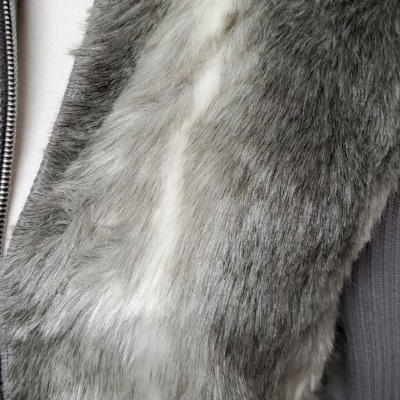 Victoria Harbour Vintage 1990s Faux Fur Ribbed Knit Mock Neck Sweater Jacket - Picture 5 of 14